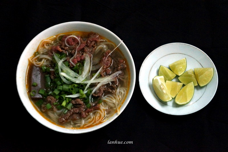 Bún bò Huế noodles