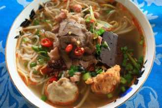 Huế beef noodles