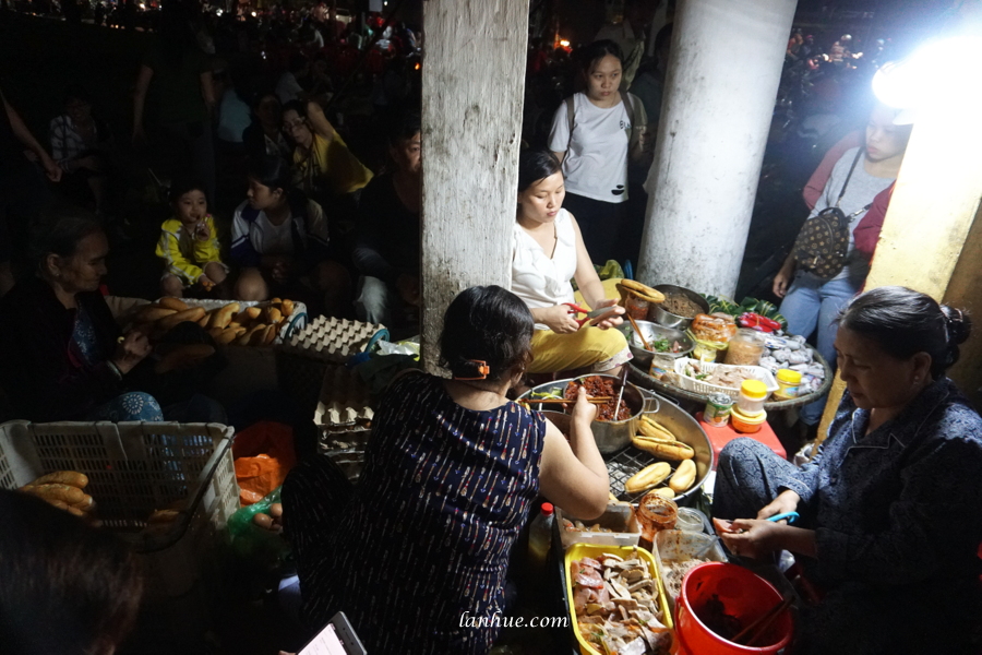 bánh mì stand