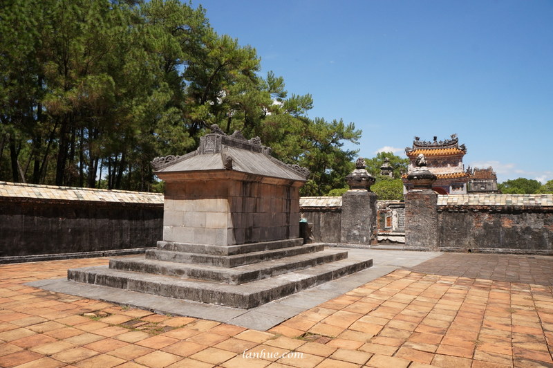 Emperor Tự Đức's grave