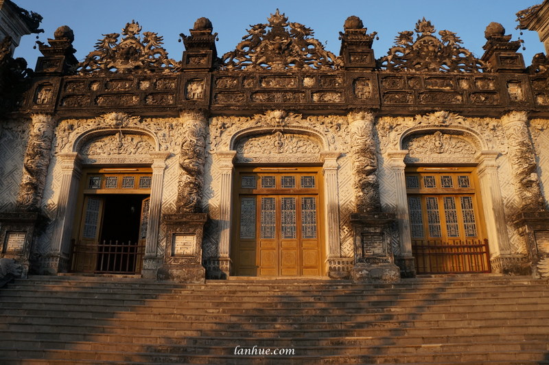 The facade of Thiên Định Palace at Ứng Lăng