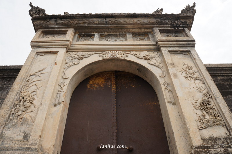 Tư Minh's tomb