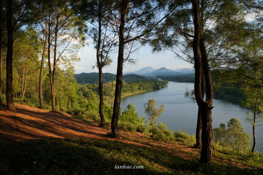 Hương River, Vọng Cảnh Hill