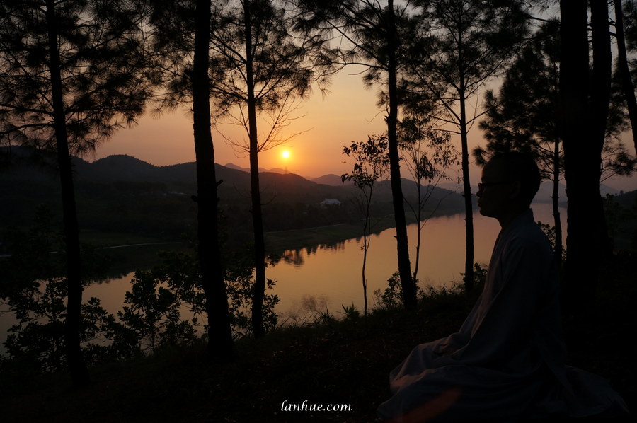 Vọng Cảnh Hill, sunset