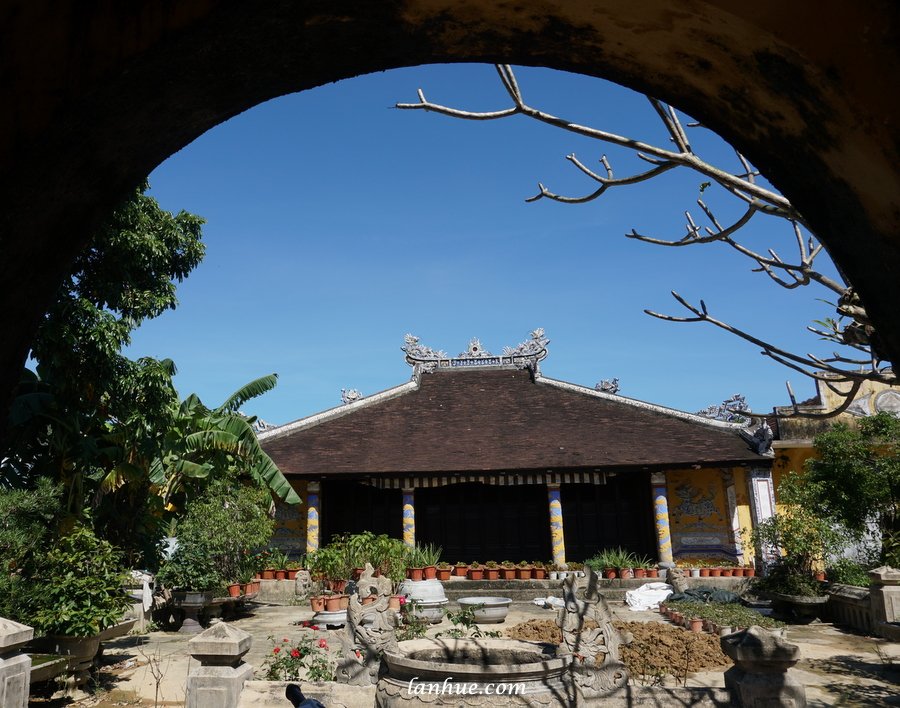 Prince Cương Quận Công's temple