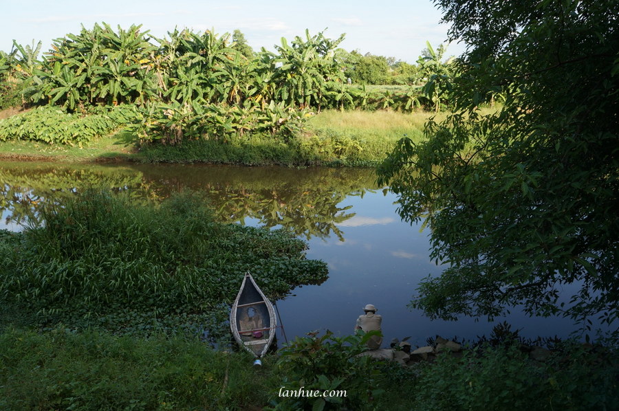 Bạch Yến Canal