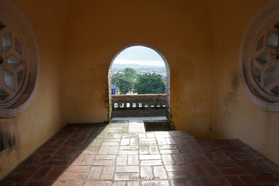 Đông Ba Gate, East Gate