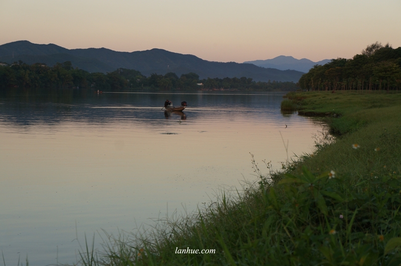 huong river, song huong, hue city