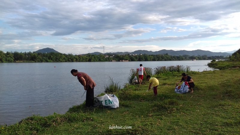 huong river, song huong, hue city